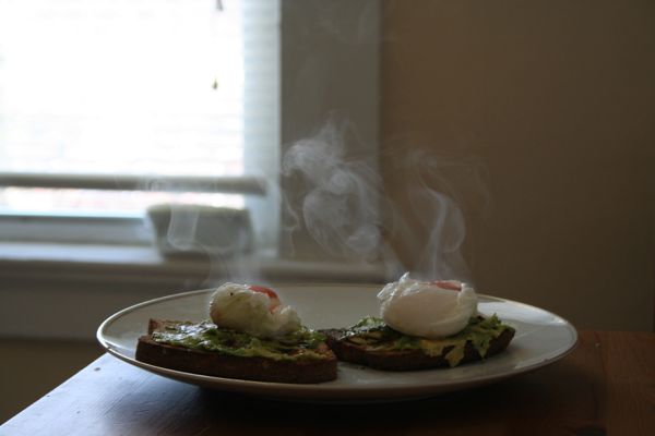 poached-eggs-with-toast-avocado-hot-sauce